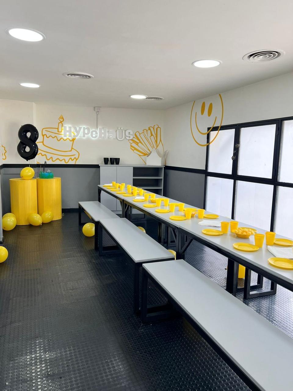 Sala preparada para un evento — imagen 15